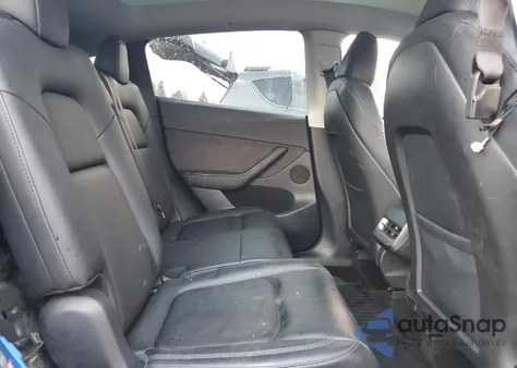 2024 Tesla Model Y z USA, uszkodzony, nr VIN 7SAYGAEE5RF116661